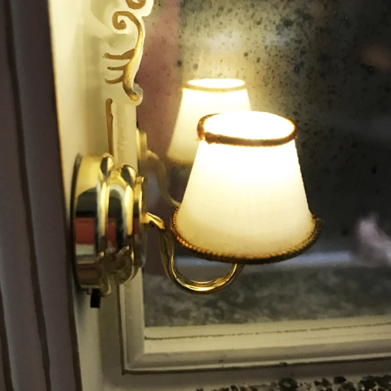 1:12 Scale Mini Lampa de Perete cu LED Lumina Modelul Mobilier casă de Păpuși în Miniatură Accesorii de Decorare Camera de zi Imagine 2